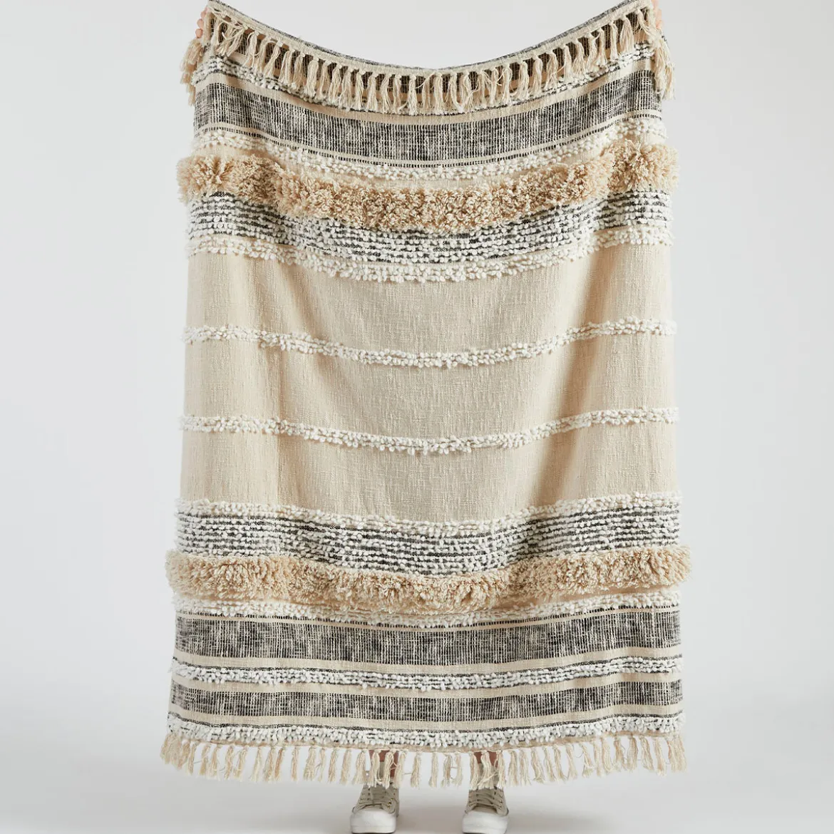 Alby Tufted Throw