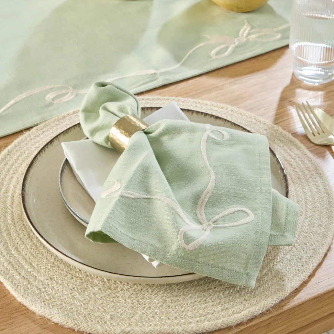 Aubrey Bow Embroidered Napkin Set of 4