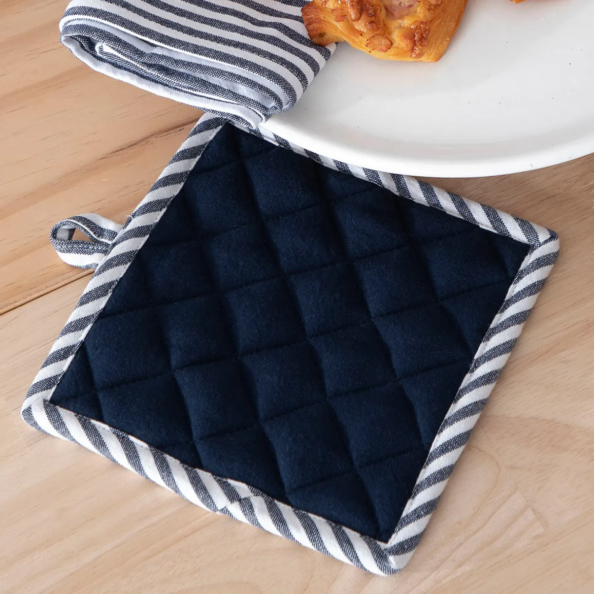 Catania Stripe Pot Holder
