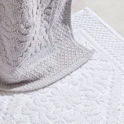 Classic Bath Rug