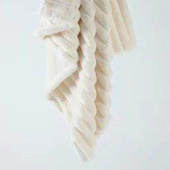 Copenhagen Faux Fur Extra Large Throw