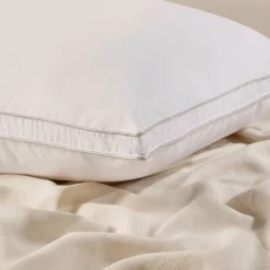 Gusseted Comfortfil Medium Firm Pillow