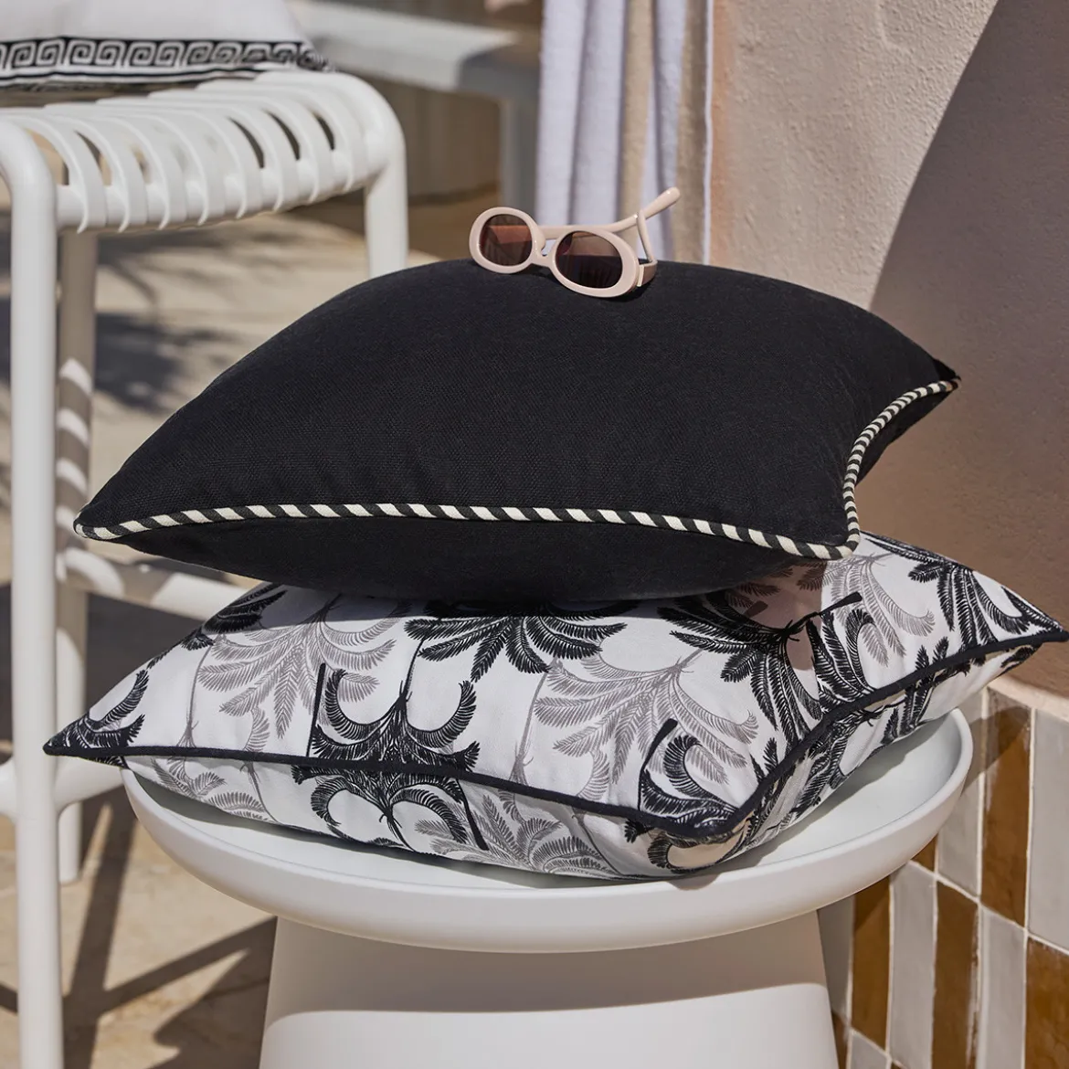 Halcyon Palm Square Outdoor Cushion
