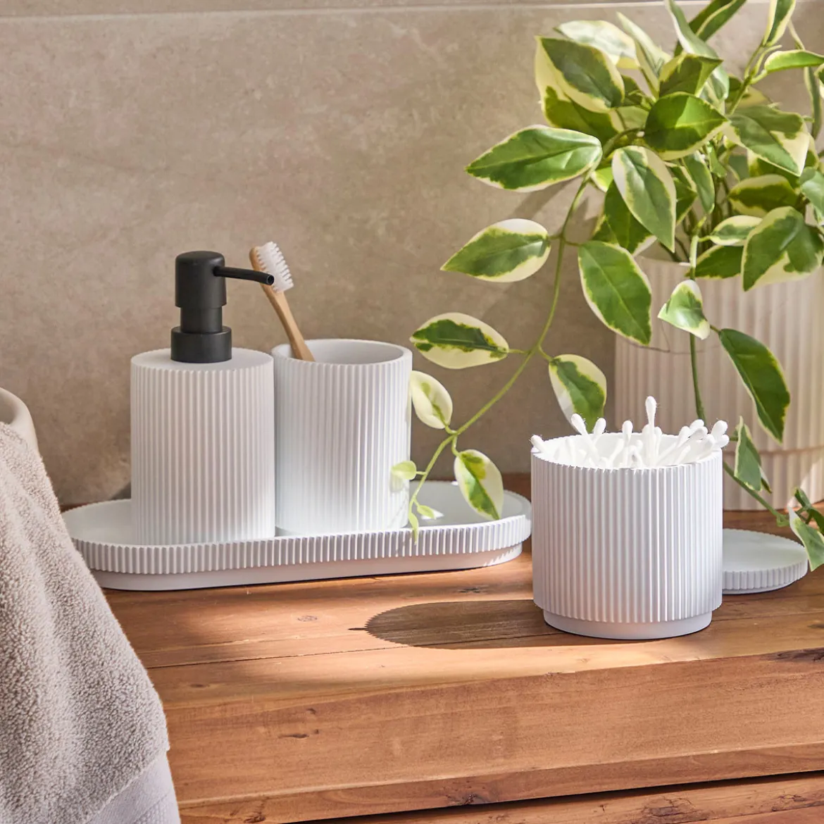 Hugo Bathroom Accessories