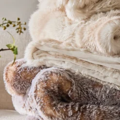 Pelage Faux Fur Extra Large Throw