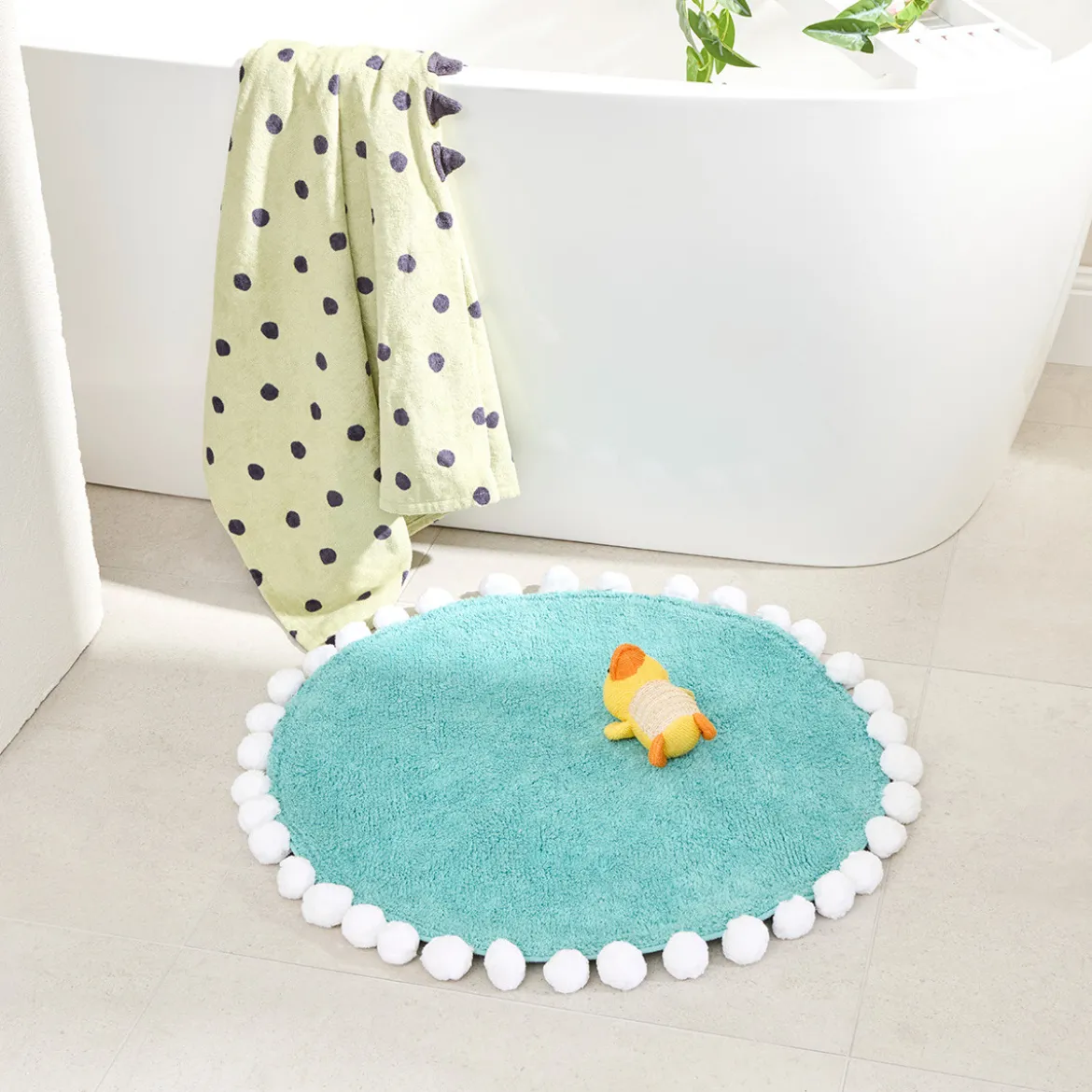 Pom Pom Bath Mat