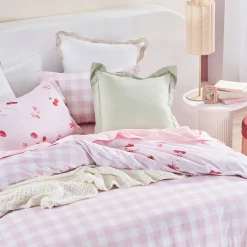 Strawberry Fields Reversible Quilt Cover Set