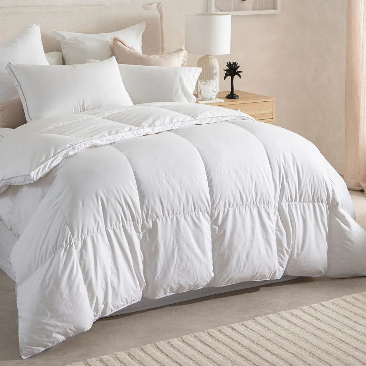 Year Round 90/10 Goose Down Quilt