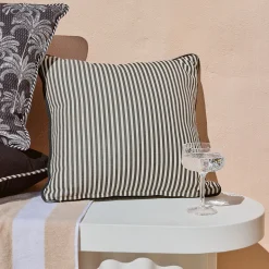 Zona Outdoor Stripe Cushion